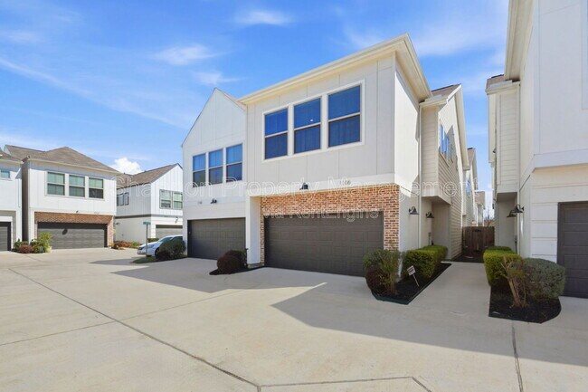 Foto del edificio - 1106 Yellow Pl