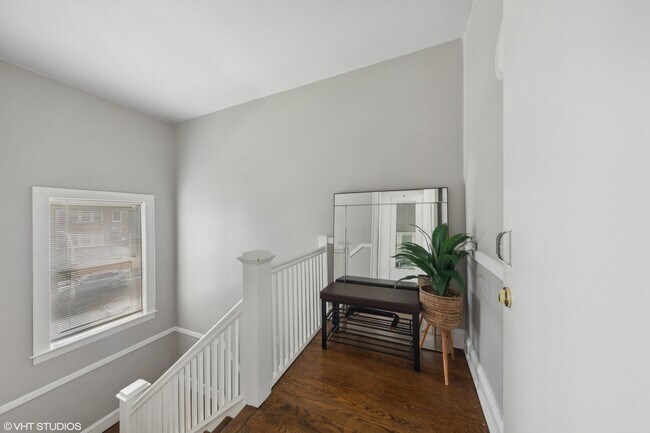 Foto del edificio - 4836 W Nelson St