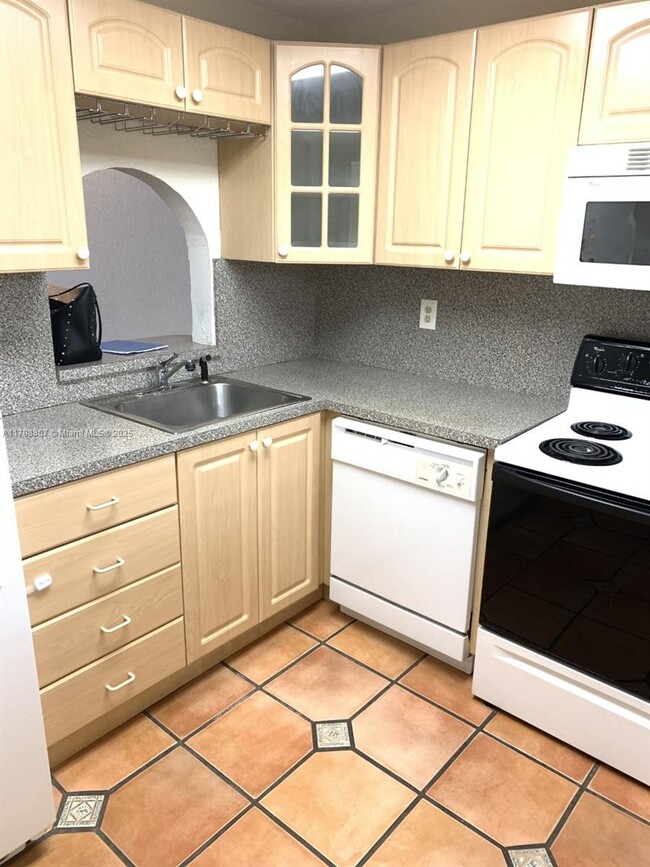 Building Photo - 8075 SW 107th Ave