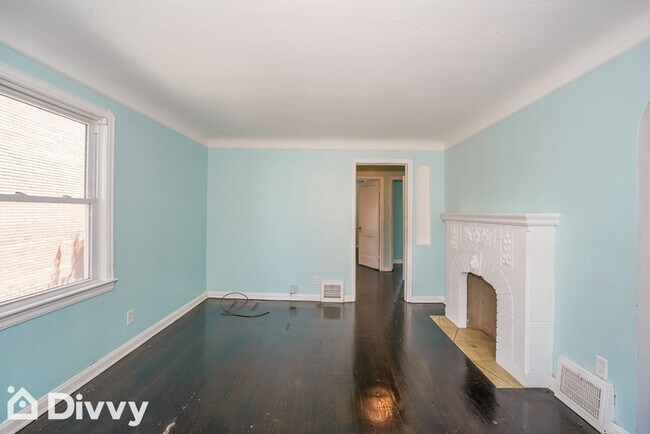 Foto del edificio - 14611 Bartter Ave