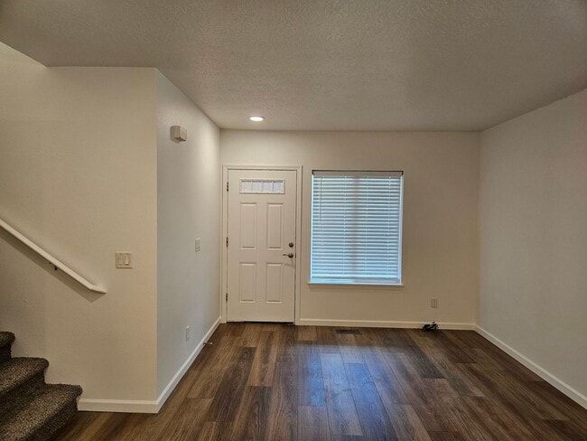 Building Photo - lenft02