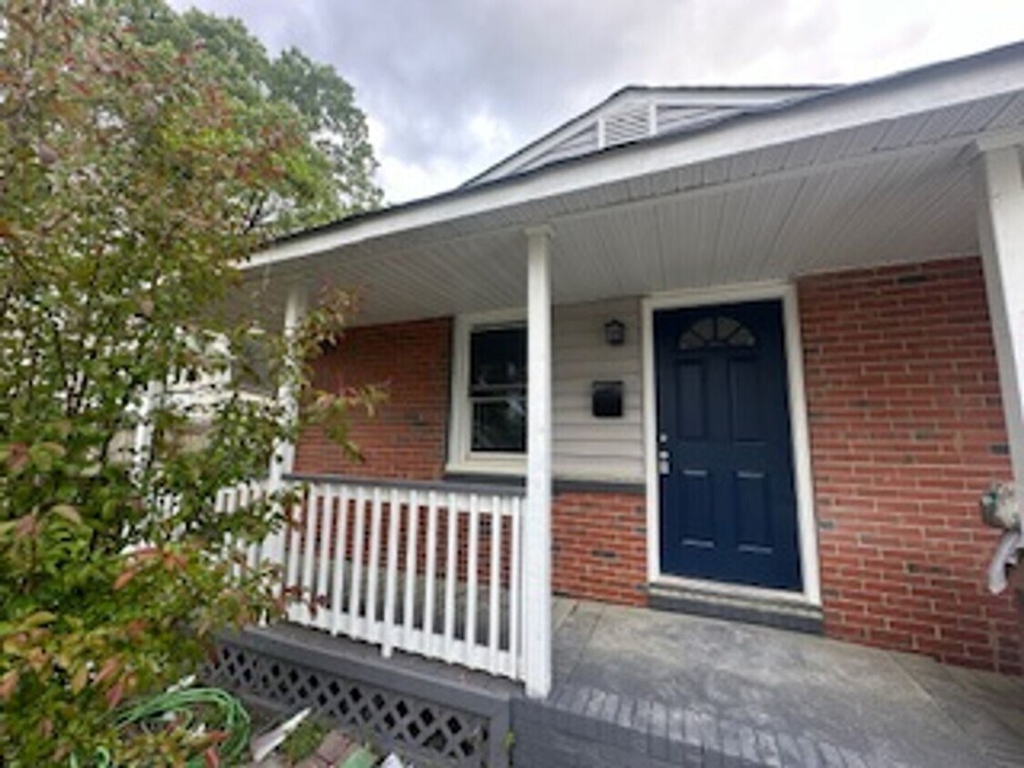 Foto principal - Three Bedroom House