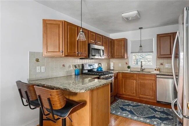 Building Photo - 6 Pallas St