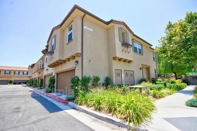 Building Photo - 710 Via Dolcetto
