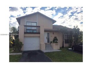 Building Photo - 914 NW 106th Ave Cir