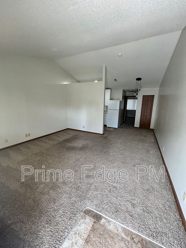 Foto del edificio - 4615 Prescott Ave