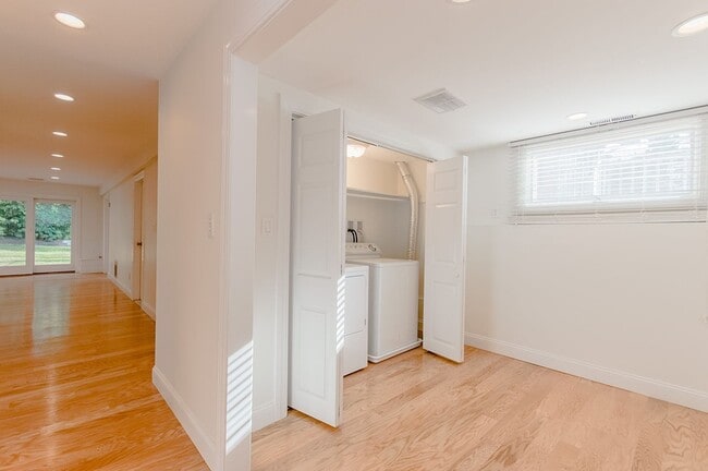 Foto del edificio - 264 Country Way