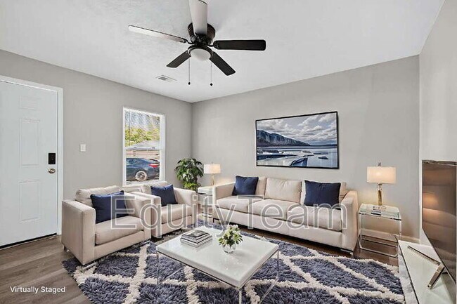 Foto del edificio - 10032 Regency Ct