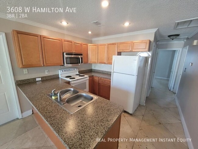 Building Photo - 3608 W Hamilton Ave
