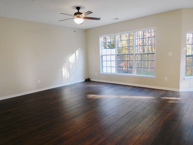 Building Photo - 23459 Dahlia Circle