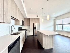 Building Photo - 3120 Smith St