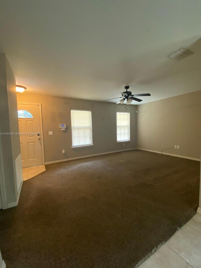 Building Photo - 3831 SE 137th Ln