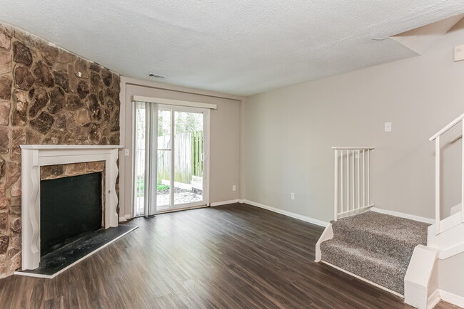 Building Photo - 419 Prince of Wales