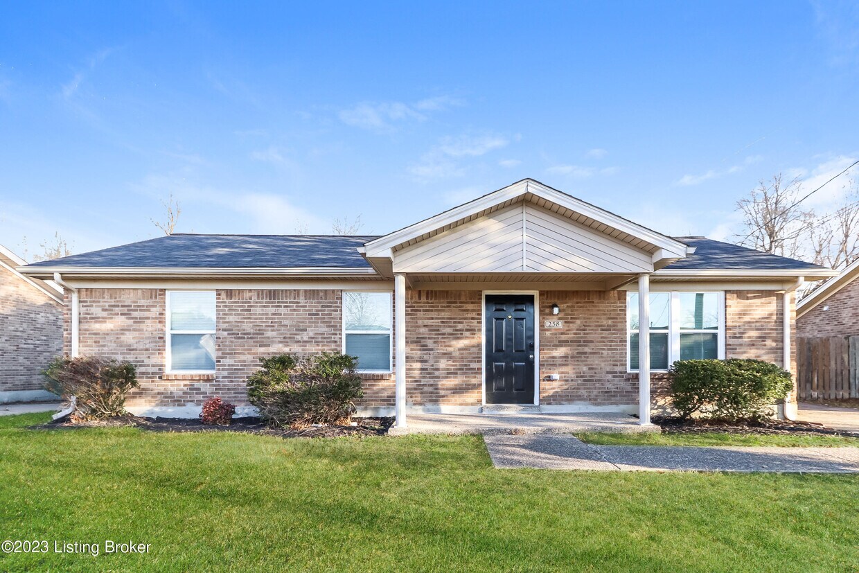 Foto principal - 258 Bucky Burton Dr