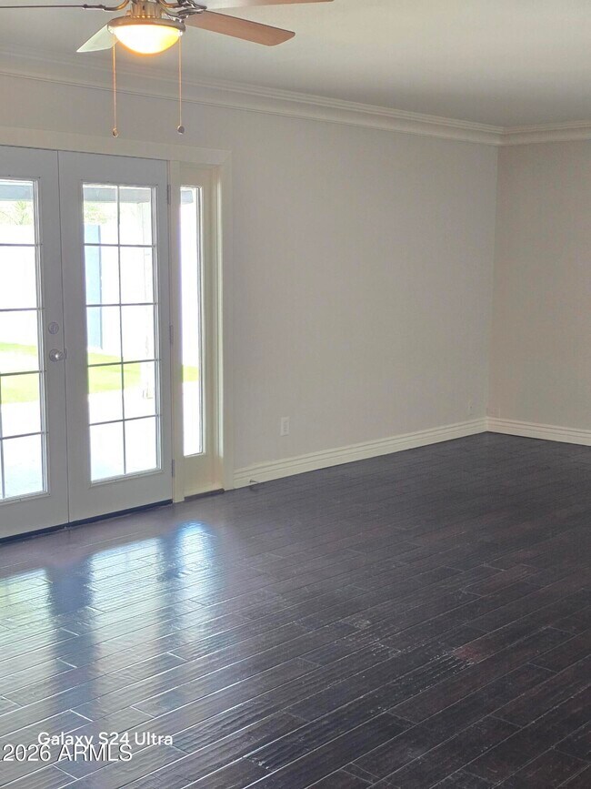 Foto del edificio - 3745 W Lupine Ave