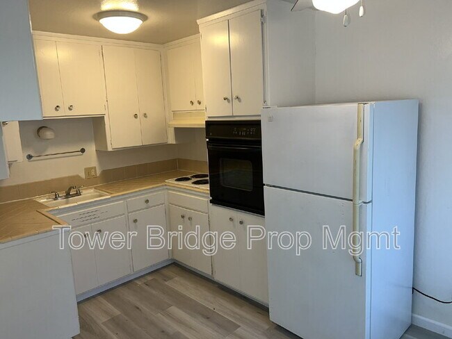 Foto del edificio - 10616 Fair Oaks Blvd