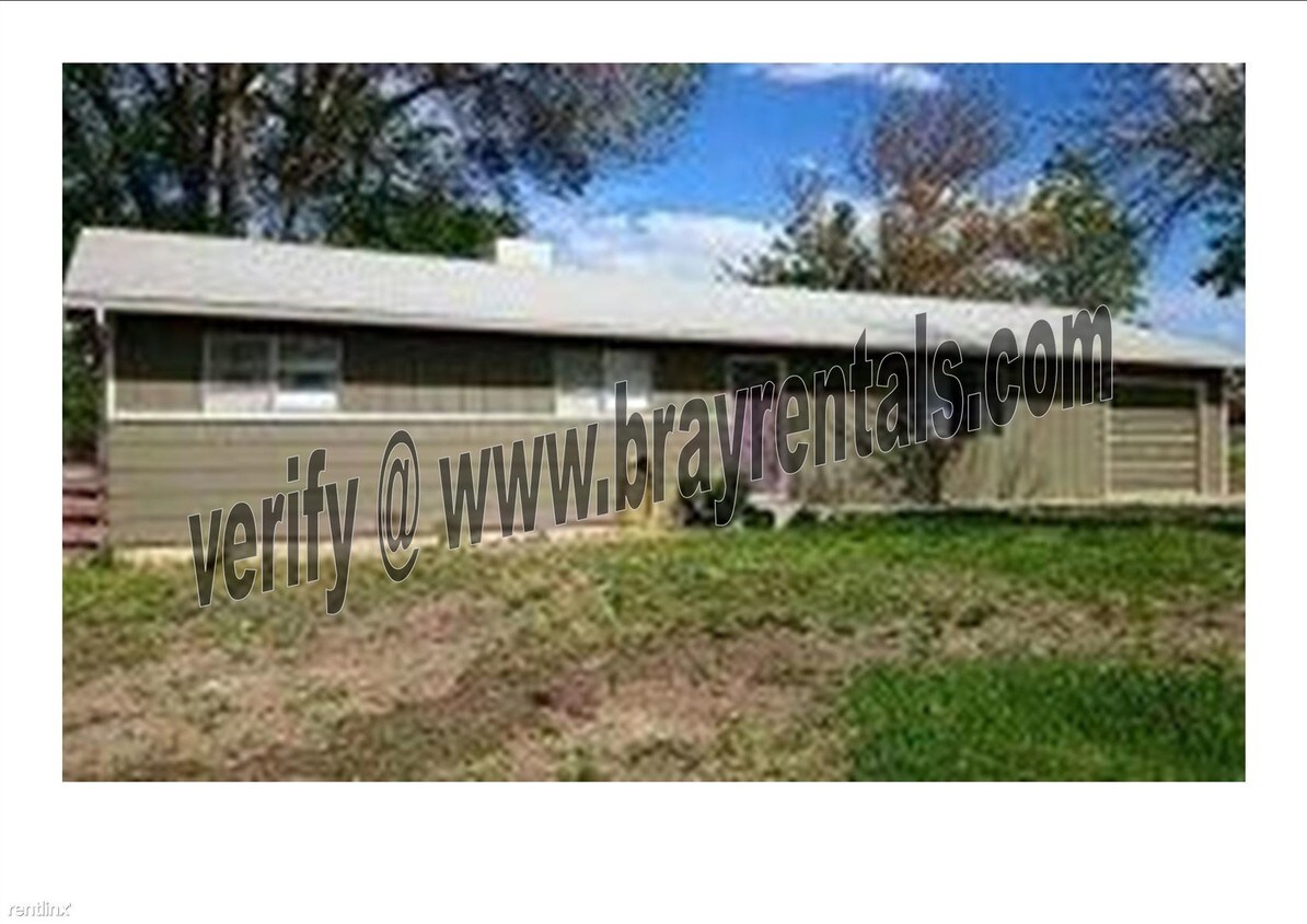 Primary Photo - 242 Twyman Dr