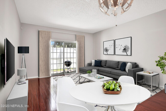Building Photo - 11331 Estancia Villa Dr