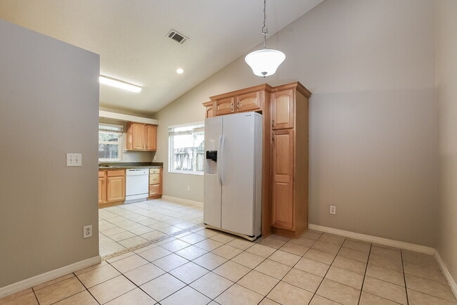 Building Photo - 478 Whittingham Pl