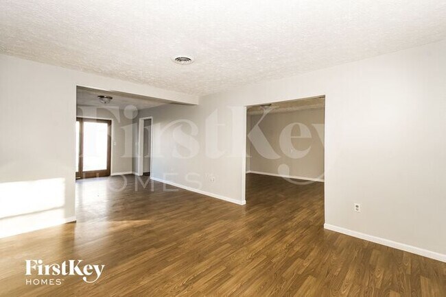 Building Photo - 1032 East 3rd Street