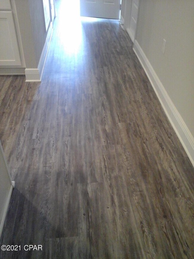 Foto del edificio - 365 Emerald Cove St