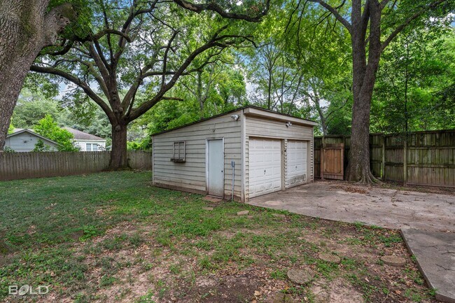 Building Photo - Check Out this 3 bed 1 bath