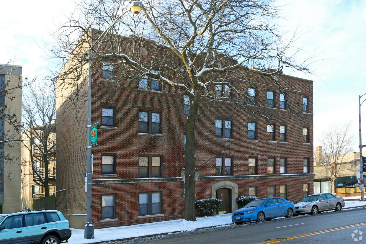 Building Photo - 7622 N Sheridan Rd
