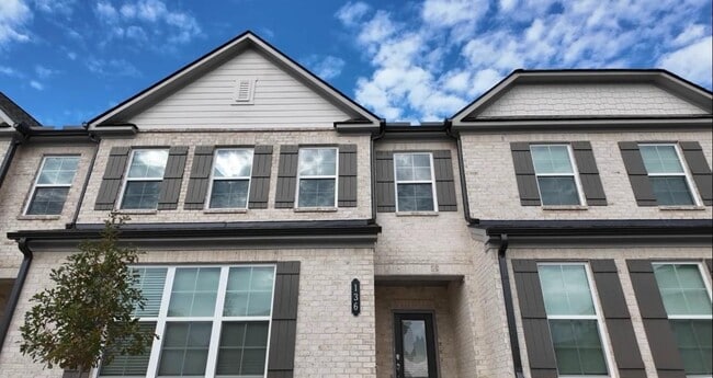 Photo - 136 Market St Townhome