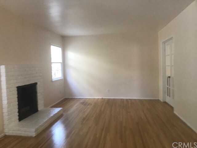 Foto del edificio - 1808 Laurel Ave