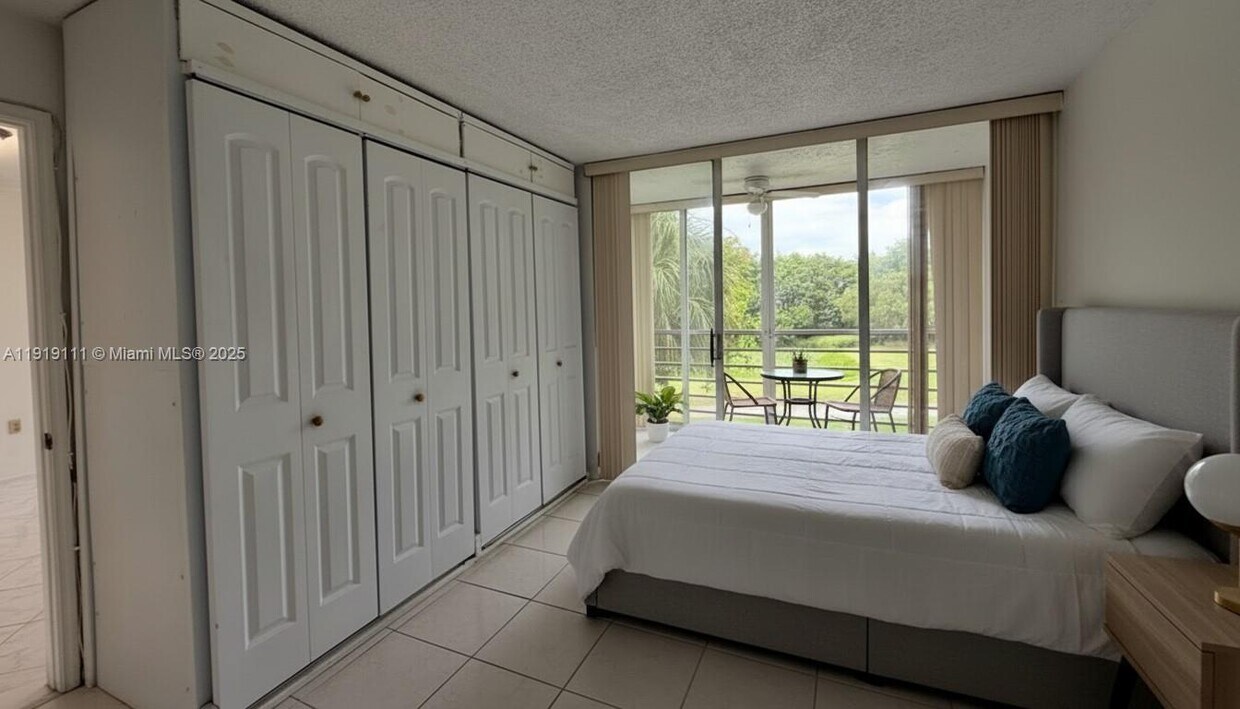 Foto del edificio - 9430 Tangerine Pl