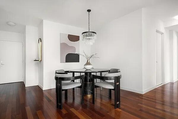 Foto del edificio - 121 E 23rd St