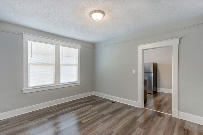 Foto del edificio - 1009 E 33rd St