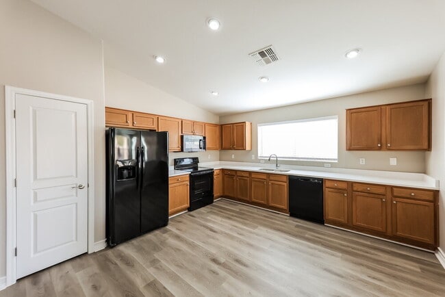 Building Photo - 14258 W Corrine Dr