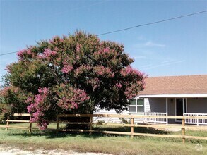 Building Photo - 51 Private Rd 901