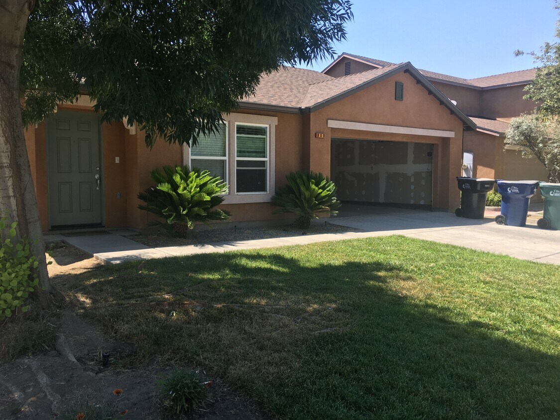 Foto principal - 909 Warren Ct