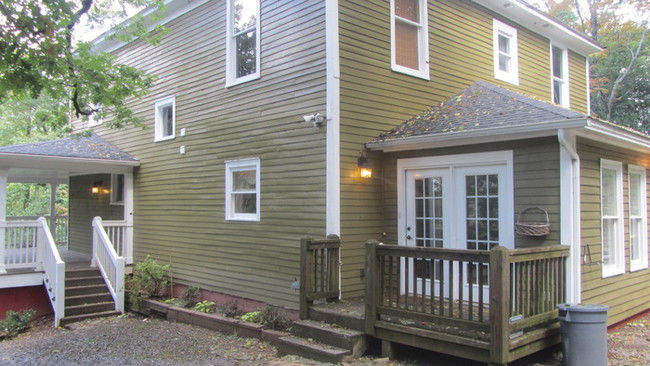 Building Photo - Beautiful Black Mountain Home