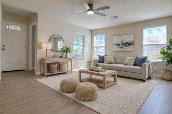 Building Photo - 5211 Viewpoint Dr