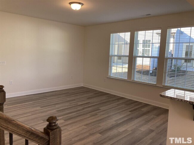 Building Photo - 220 Eddy Trail