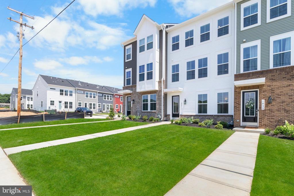 Primary Photo - 1861 Shookstown Rd