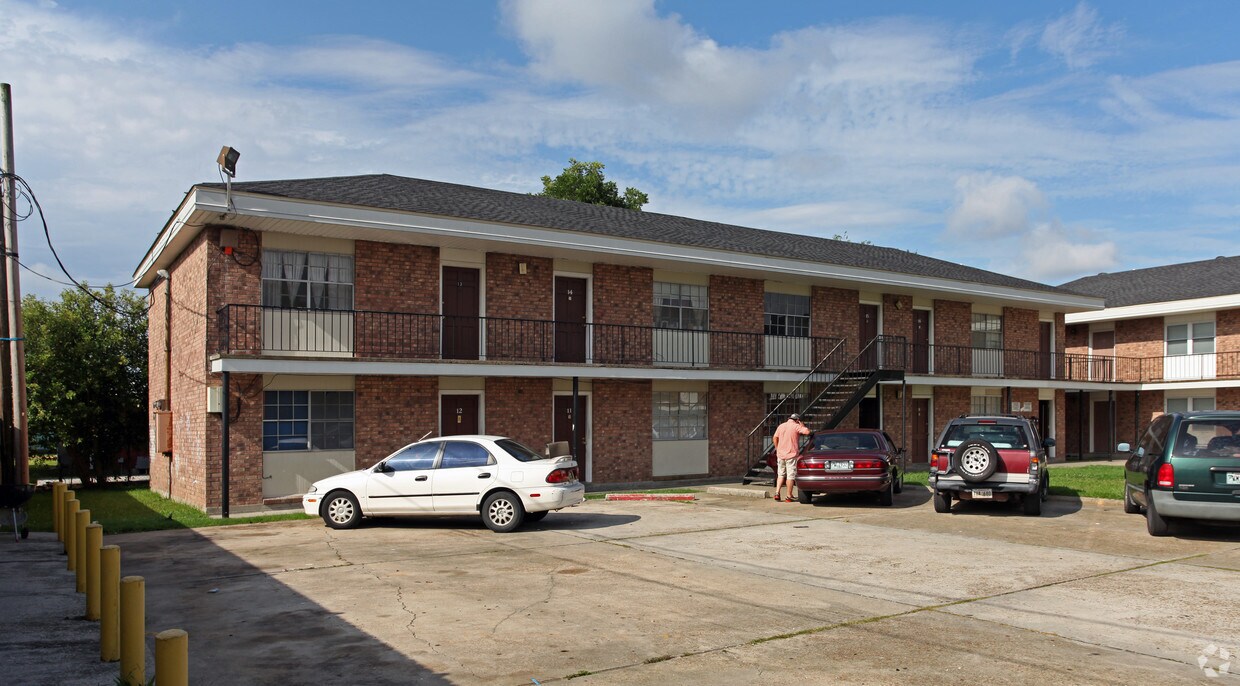 Primary Photo - 112 Hawkins St