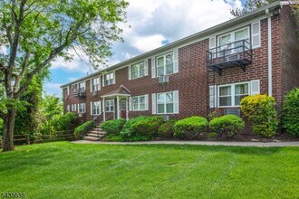 Building Photo - 100 Pierson Miller Dr