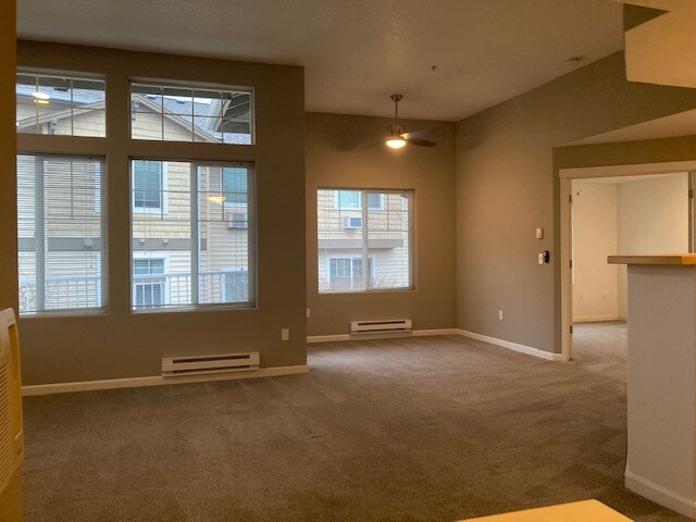 Building Photo - 14735 SW Sandhill Loop