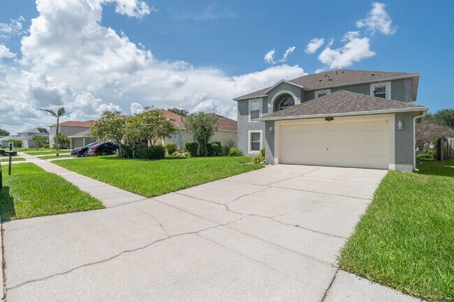 Foto del edificio - Brookshire at Heritage Oaks, Two-Story Pool Home with pond view!