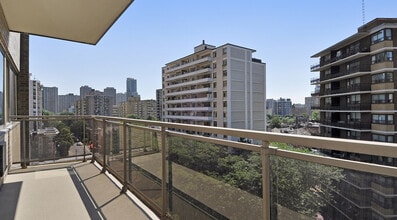 Building Photo - 48 Isabella St