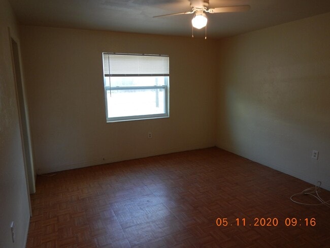 Building Photo - 5877 Fairfield Ave S