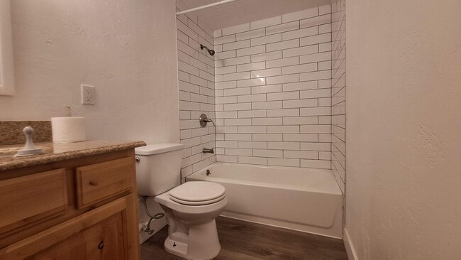 Building Photo - 935 E 600 S