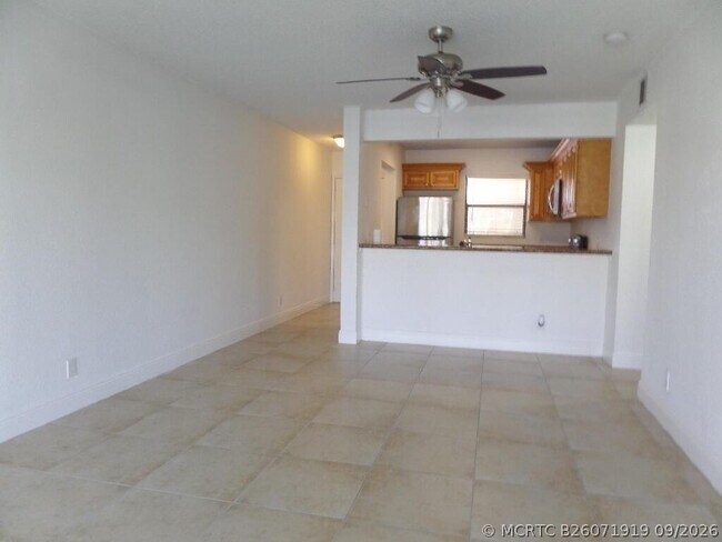 Foto del edificio - 1523 Lake Crystal Dr