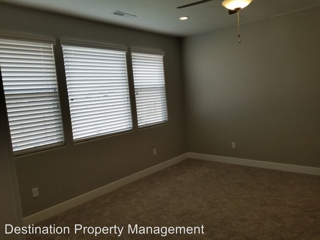 Building Photo - 477 S Steeplechase Rd