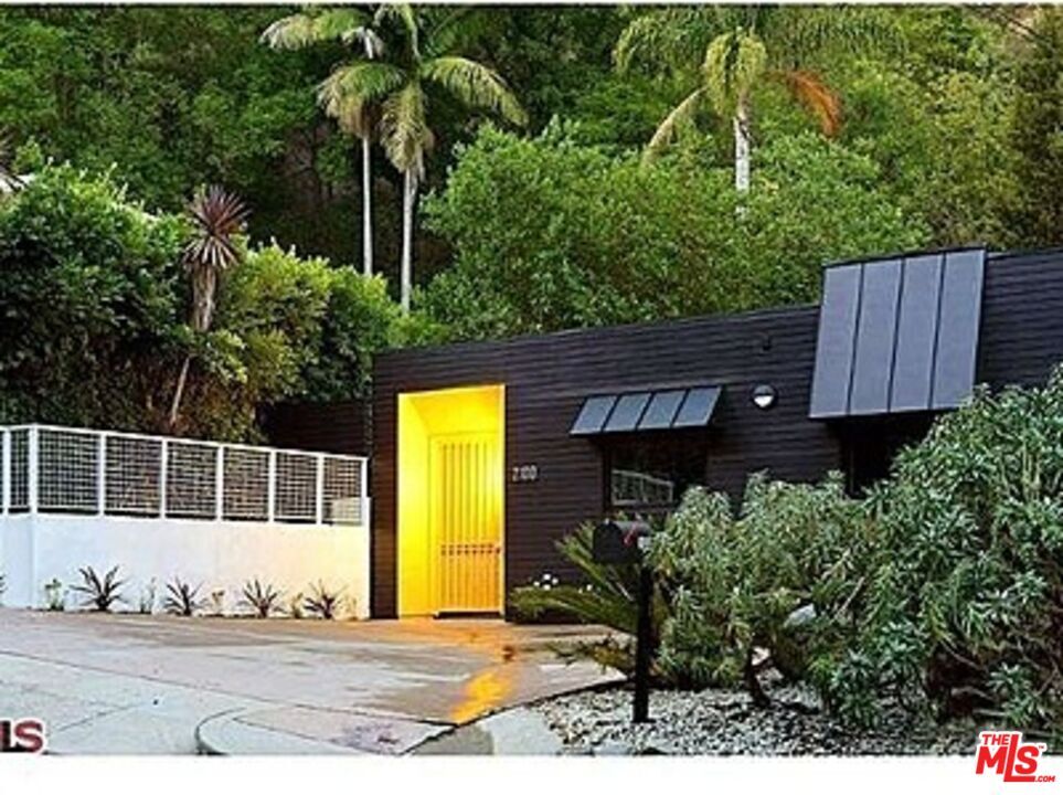 Foto principal - 2100 Roscomare Rd
