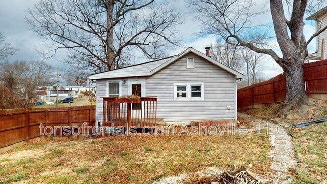 Building Photo - 331 Ridge St